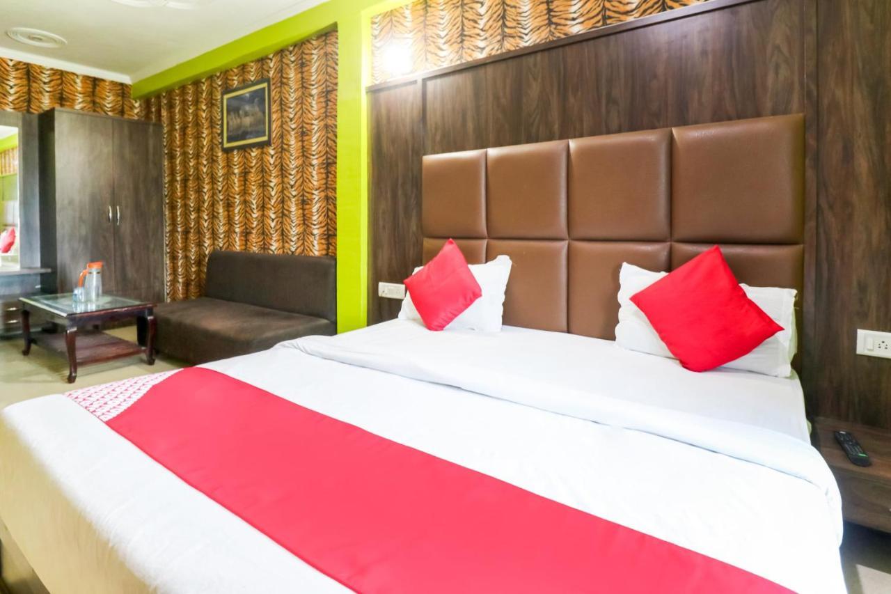 Oyo 6908 Hotel Royal City Azamgarh Luaran gambar