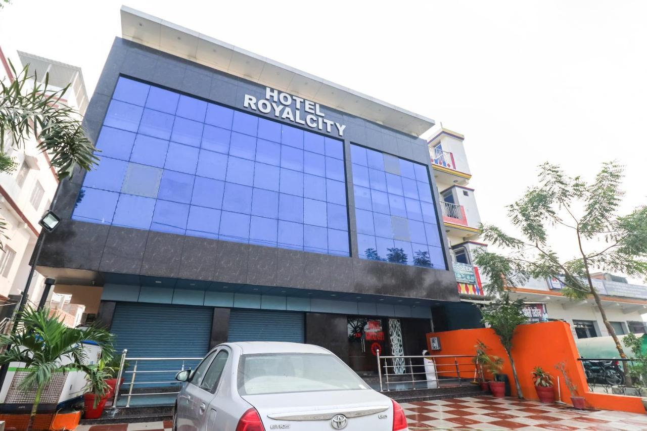 Oyo 6908 Hotel Royal City Azamgarh Luaran gambar